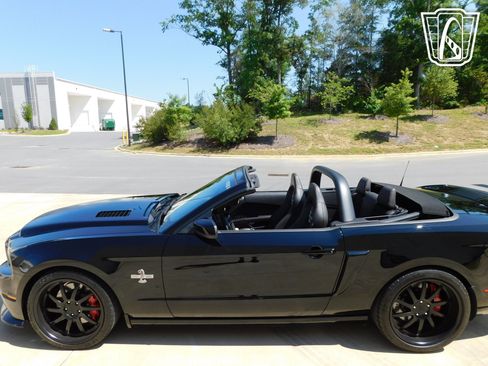Used 2014 Ford Mustang Shelby GT500 w/ Equipment Group 821A image 14