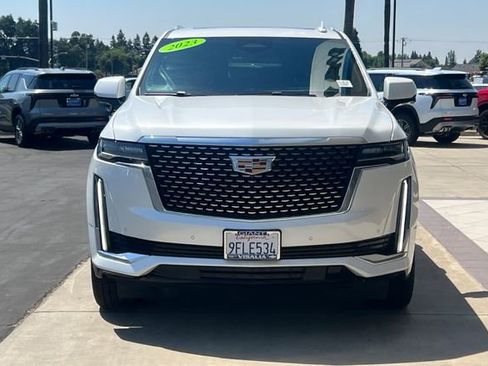 Used 2023 Cadillac Escalade Premium Luxury AWD/4WD image 9