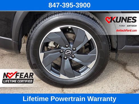 Used 2025 Nissan Rogue SV image 10