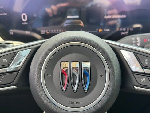 New 2025 Buick Envision Avenir image 23