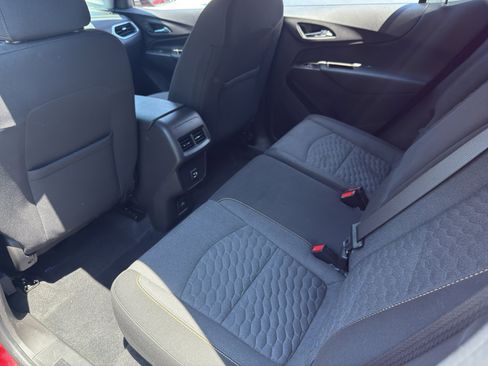 Used 2021 Chevrolet Equinox LT AWD/4WD image 25