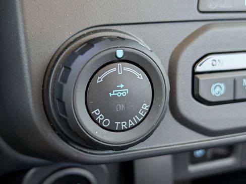 Used 2025 Ford Maverick Lobo AWD/4WD image 23