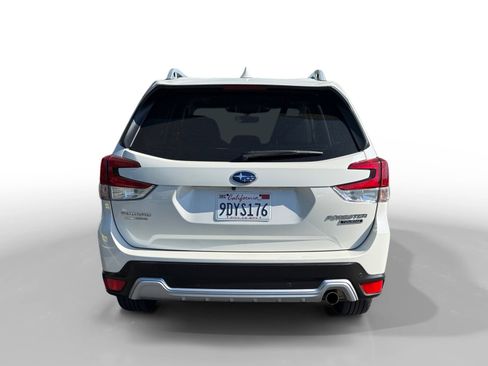Used 2022 Subaru Forester Touring image 4