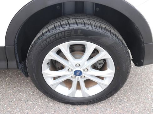 Used 2019 Ford Escape SE image 6