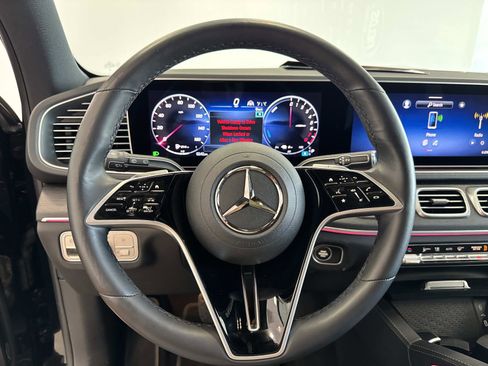 Certified 2025 Mercedes-Benz GLE 450e 4MATIC w/ Driver Assistance Package image 27