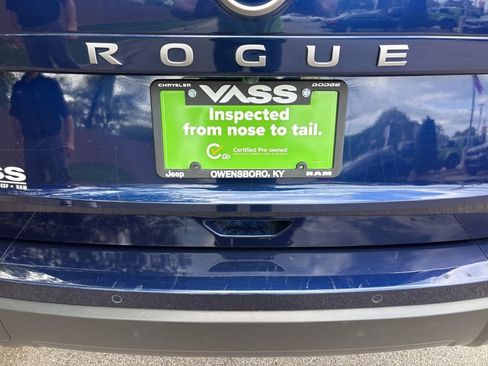 Used 2025 Nissan Rogue SV FWD image 45