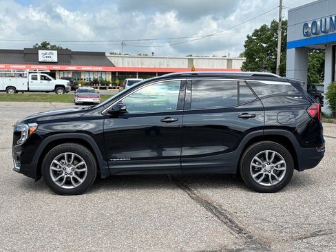 Used 2024 GMC Terrain SLT image 5
