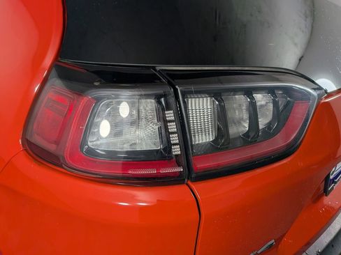 Certified 2021 Jeep Cherokee Trailhawk w/ Premium Leather Package image 12