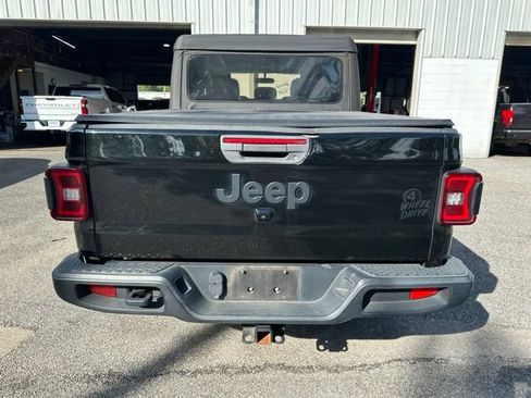 Used 2021 Jeep Gladiator Sport AWD/4WD image 4