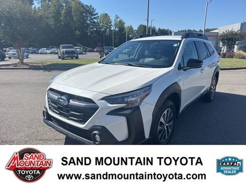 Used 2024 Subaru Outback Premium image 7