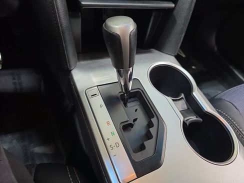 Used 2014 Toyota Camry SE FWD image 22