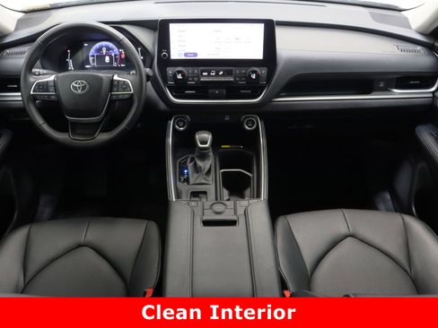 Used 2025 Toyota Grand Highlander FWD image 31