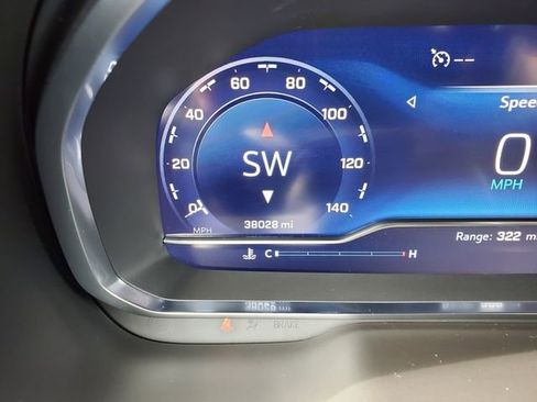 Used 2024 Chevrolet Tahoe LT w/ Luxury Package image 30