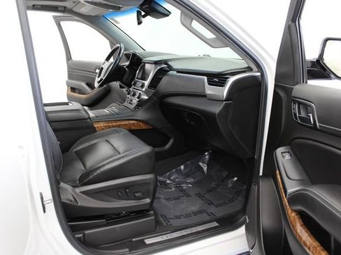 Used 2019 Chevrolet Tahoe Premier AWD/4WD image 31