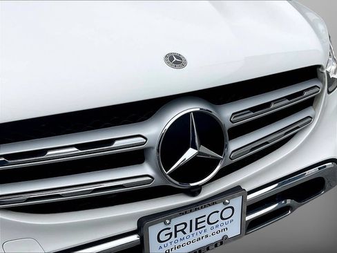 Used 2022 Mercedes-Benz GLC 300 4MATIC w/ Multimedia Package Lite image 31