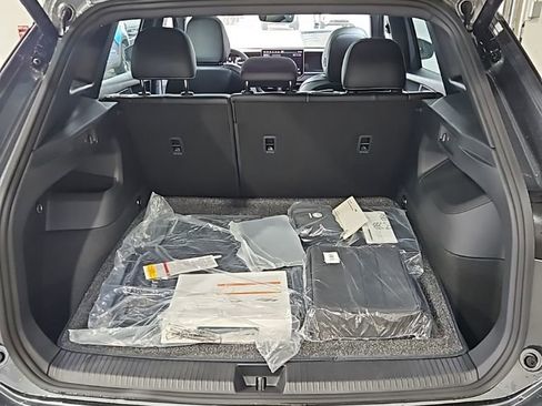 New 2026 Volkswagen Tiguan SE R-Line image 18