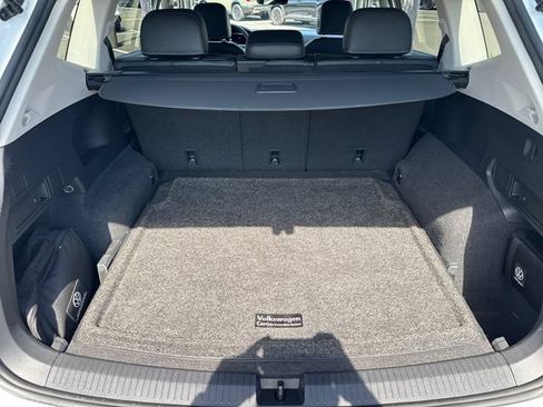 Used 2022 Volkswagen Tiguan SE AWD/4WD image 15