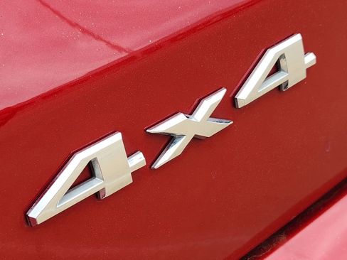 Used 2025 Jeep Compass Limited image 16