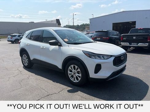 Used 2023 Ford Escape Active AWD/4WD image 1