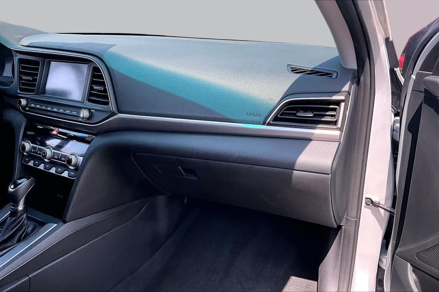 Used 2020 Hyundai Elantra SEL w/ Cargo Package (C1) FWD image 18