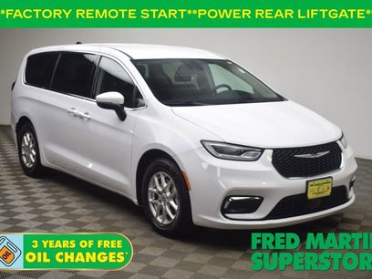Used 2023 Chrysler Pacifica Touring-L