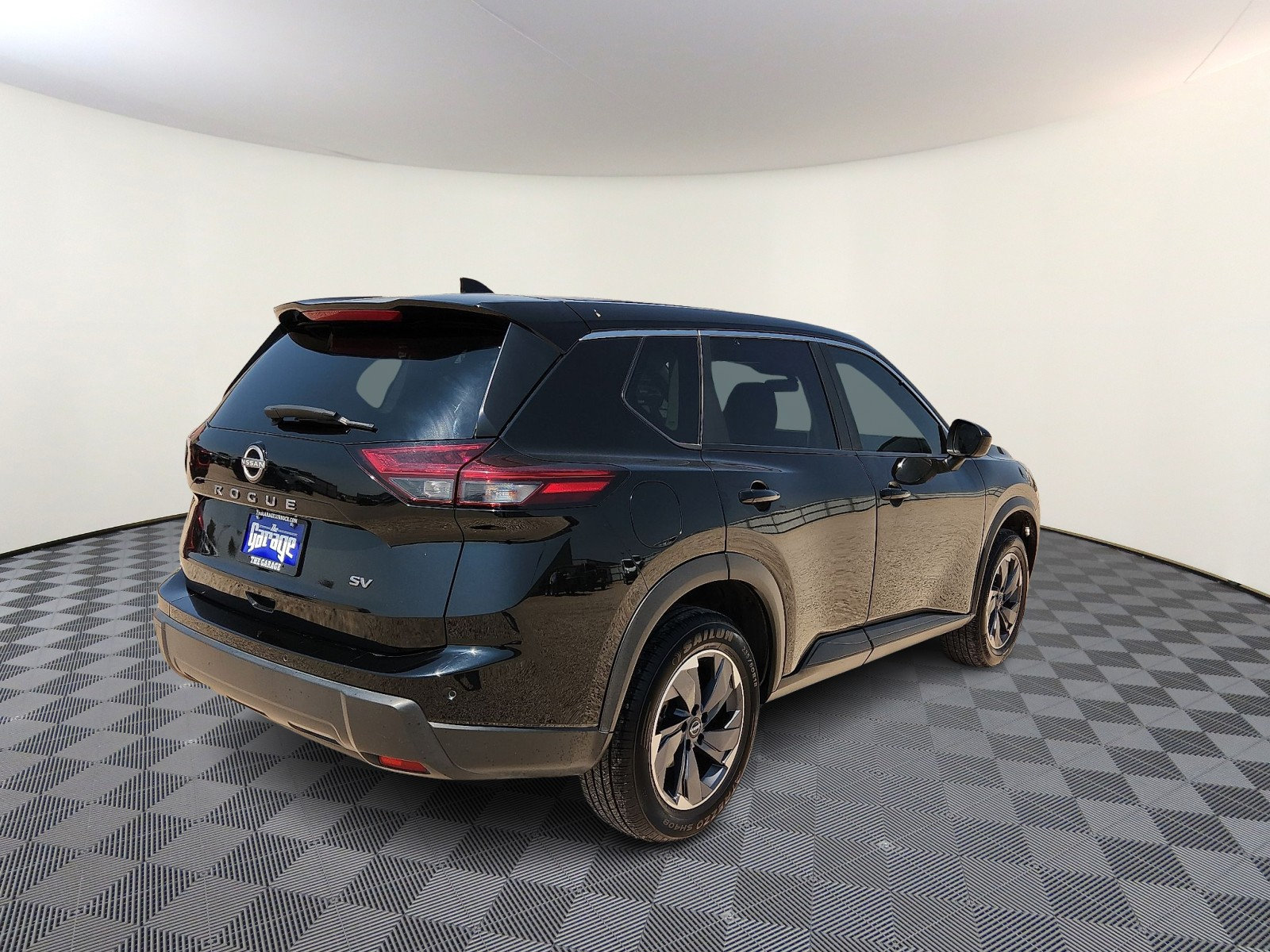 Used 2024 Nissan Rogue SV FWD image 4