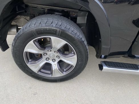 Used 2019 RAM 1500 Laramie image 5