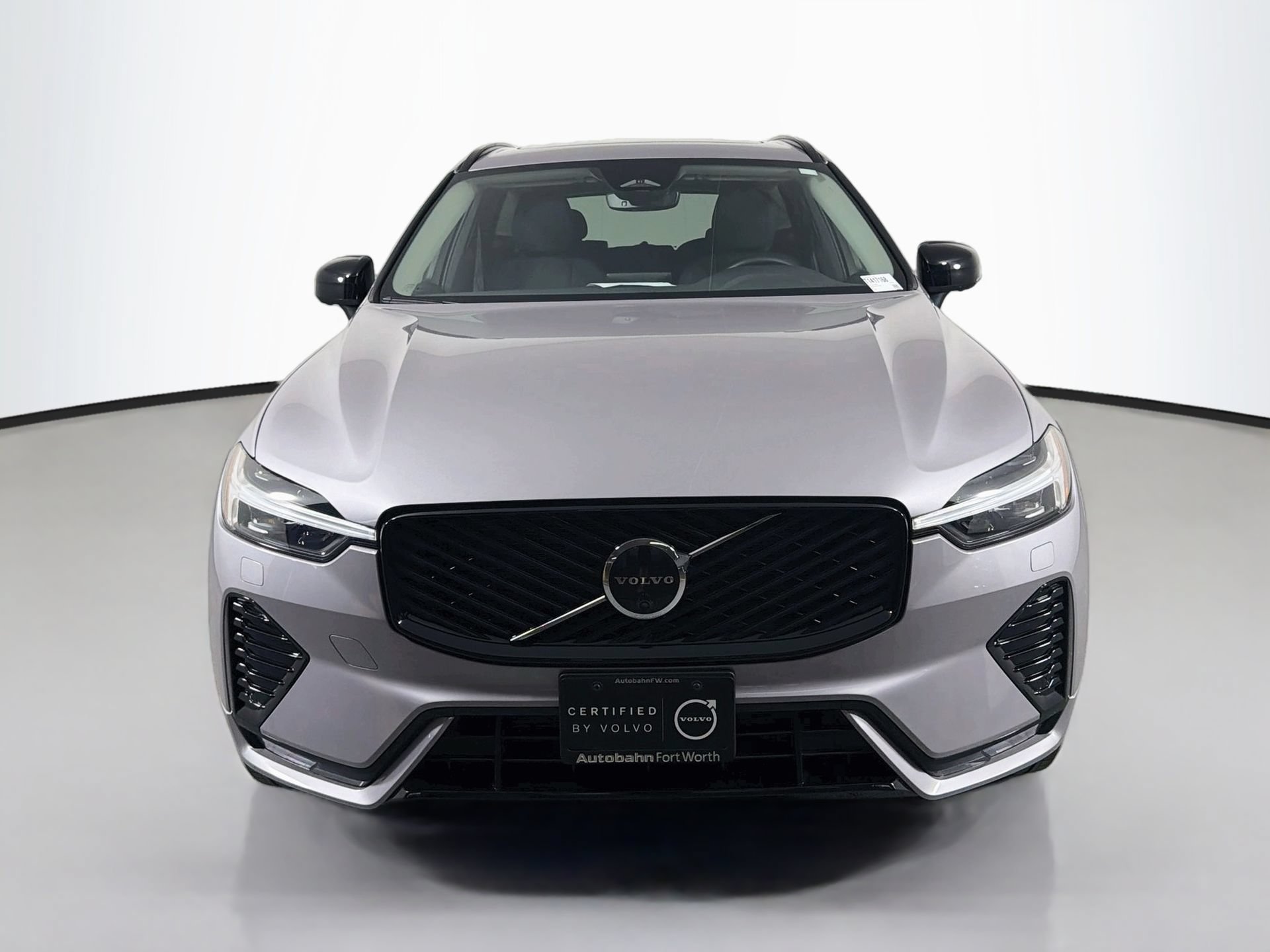 Used 2026 Volvo XC60 B5 Plus AWD/4WD image 2