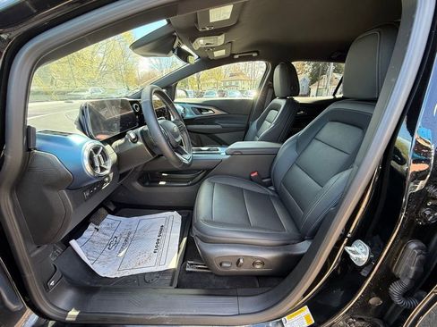 Used 2025 Chevrolet Equinox EV LT w/ Convenience Package AWD/4WD image 16