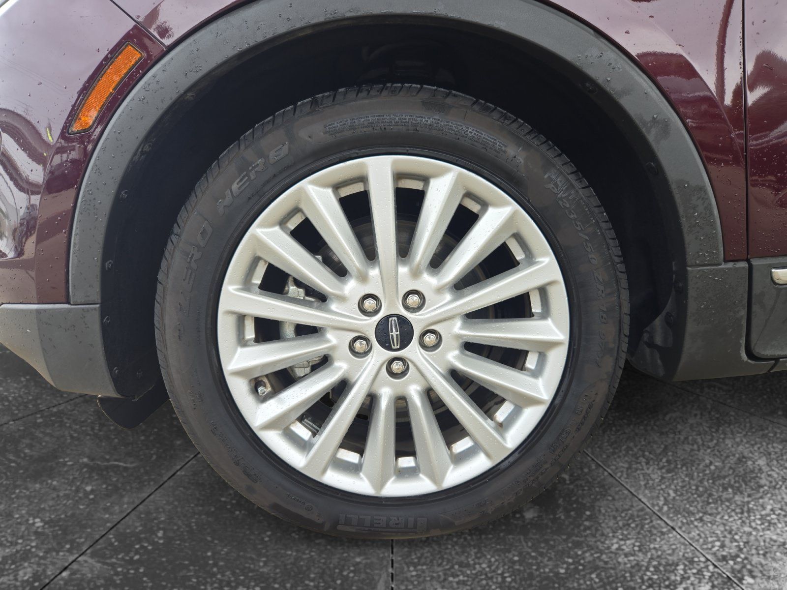 Used 2019 Lincoln MKC Premiere FWD image 9