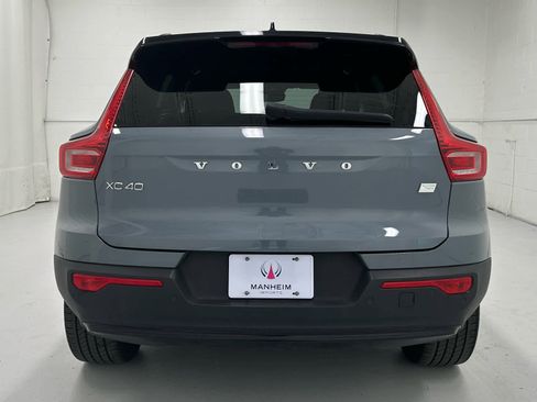 Used 2023 Volvo XC40 Recharge Plus w/ Protection Package Premier image 7