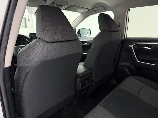 Used 2021 Toyota RAV4 XLE FWD image 30