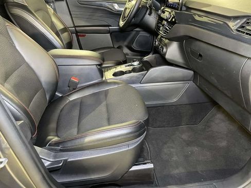 Used 2025 Ford Escape ST-Line Select AWD/4WD image 24