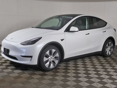 Used 2023 Tesla Model Y Long Range AWD/4WD image 12