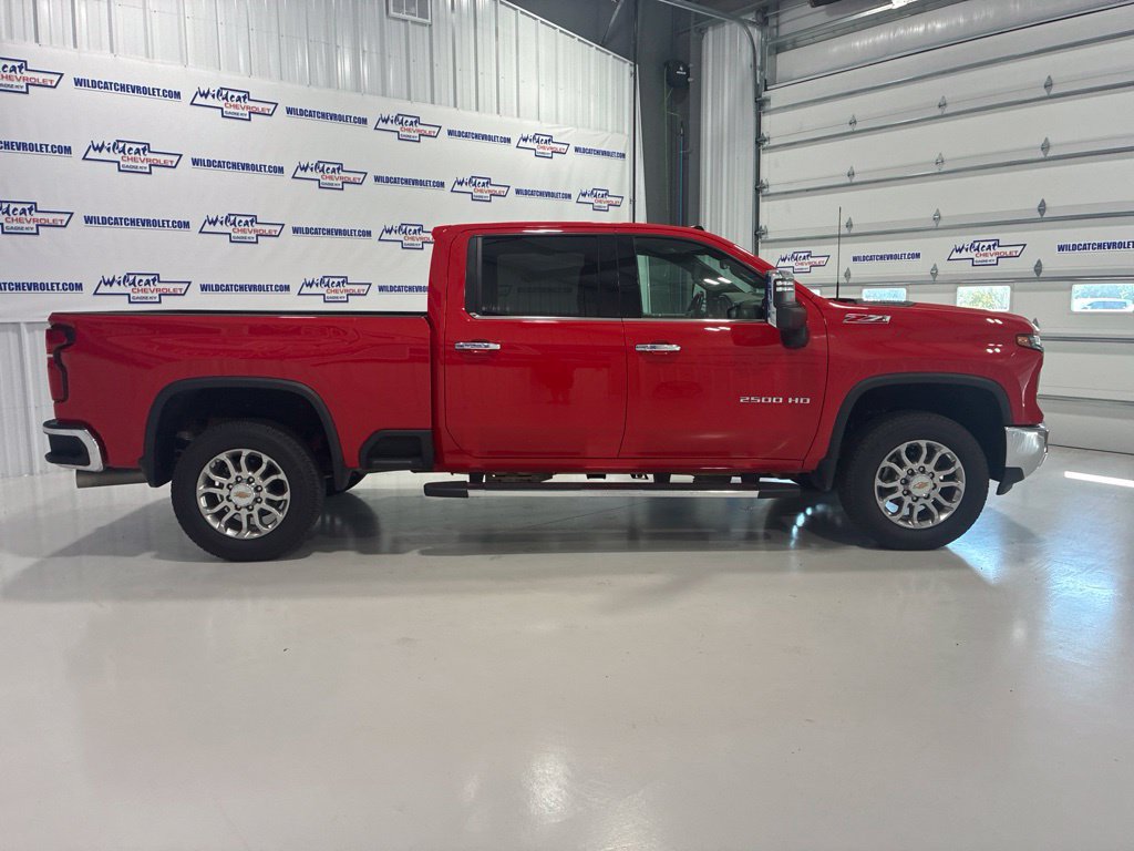 Used 2024 Chevrolet Silverado 2500 LTZ w/ LTZ Premium Package AWD/4WD image 10