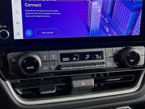 Used 2025 Toyota Grand Highlander FWD image 23