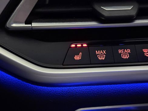 Used 2022 BMW X7 M50i w/ Cold Weather Package AWD/4WD image 39