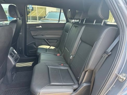 Used 2023 Volkswagen Atlas Cross Sport SE AWD/4WD image 15