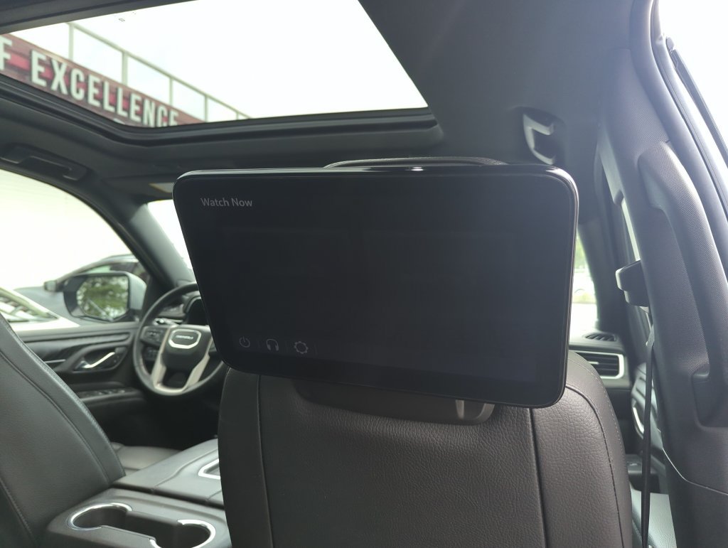 Used 2023 GMC Yukon XL Denali AWD/4WD image 35
