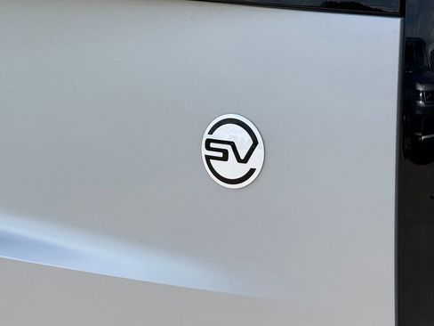 Certified 2025 Land Rover Range Rover SV AWD/4WD image 43