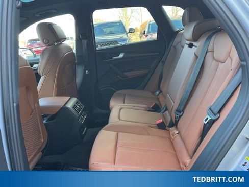 Used 2022 Audi Q5 2.0T Prestige w/ Prestige Package image 13