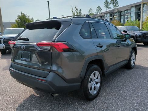 Used 2021 Toyota RAV4 LE FWD image 6