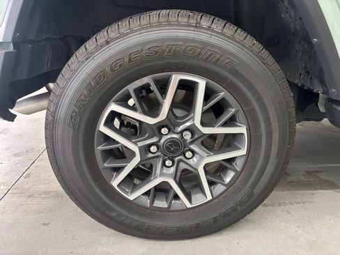 Used 2024 Jeep Wrangler Sahara w/ Technology Group image 15