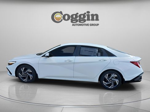 New 2026 Hyundai Elantra Limited FWD image 2