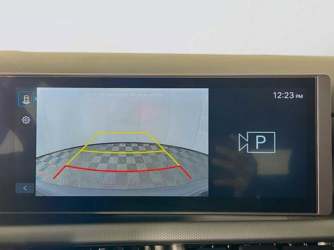 Used 2025 Hyundai Tucson SE image 13