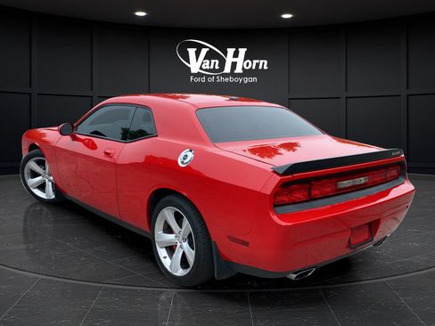 Used 2009 Dodge Challenger SRT8 w/ SRT Option Group II RWD image 5