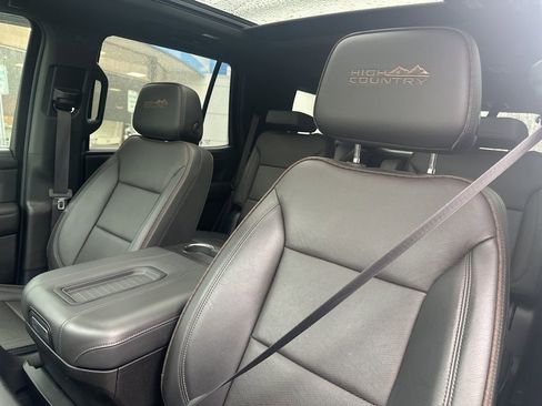 Used 2023 Chevrolet Tahoe High Country image 12