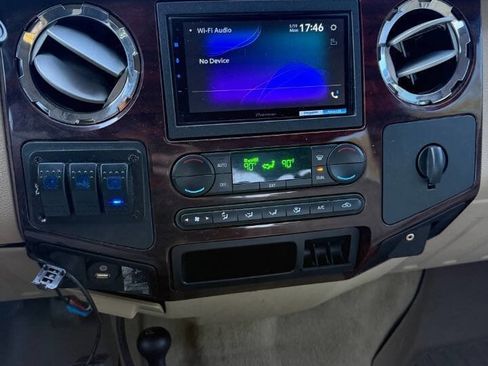 Used 2008 Ford F350 Lariat image 34