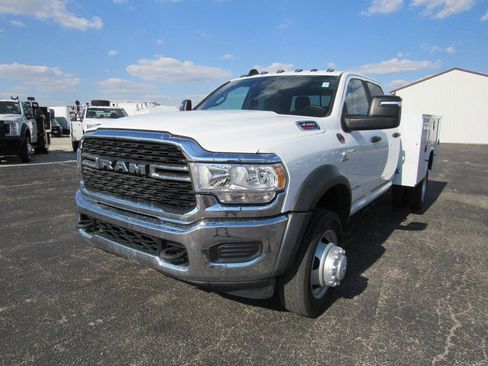 Used 2024 RAM 4500 SLT w/ Quick Order Package 2YG SLT image 9