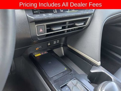 Used 2025 Toyota Camry SE FWD image 32